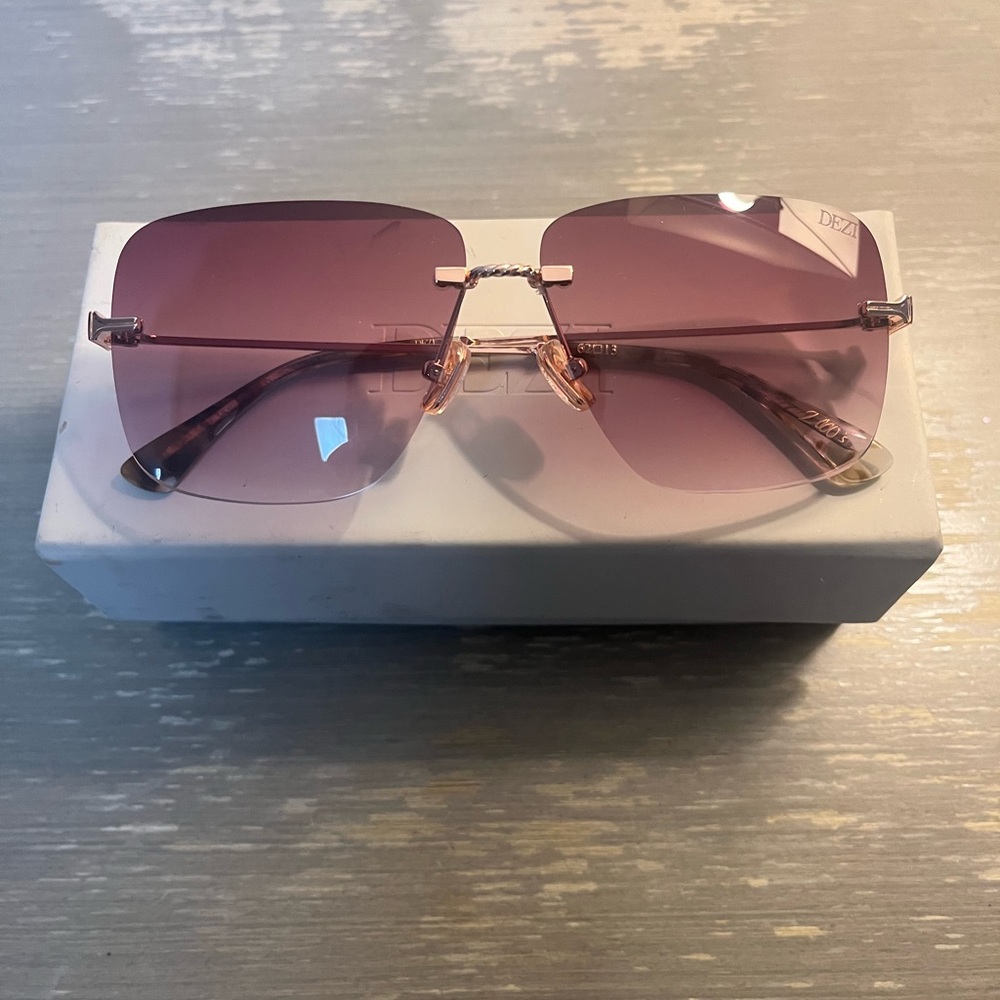 Dezi Sunglasses style 2000s